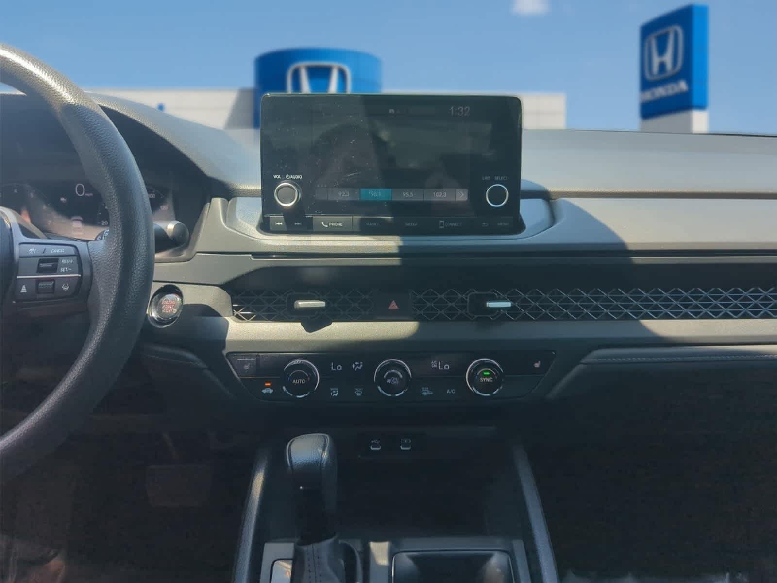 Used 2023 Honda Accord EX image 24