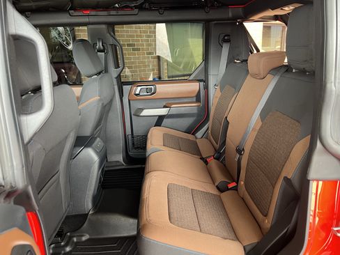 Used 2023 Ford Bronco Outer Banks AWD/4WD image 18