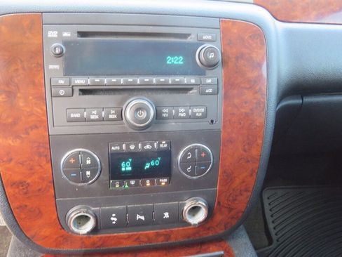 Used 2009 Chevrolet Tahoe LTZ RWD image 13