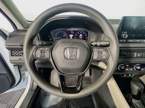 Used 2023 Honda Accord LX image 16