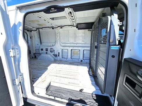 Used 2015 Ford Transit 250 image 9