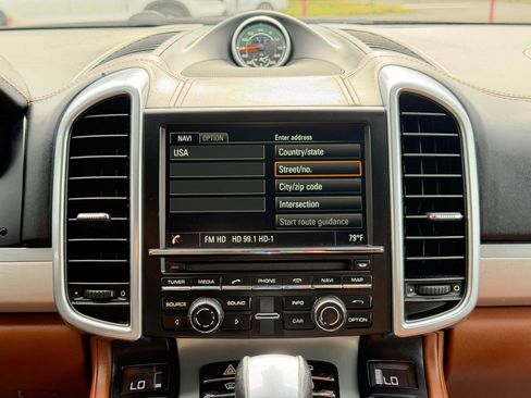Used 2016 Porsche Cayenne GTS AWD/4WD image 72