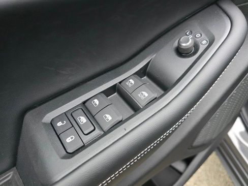 New 2025 Jeep Grand Cherokee Limited image 25