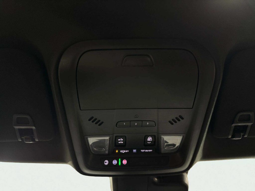 Used 2021 Cadillac XT4 Sport AWD/4WD image 23