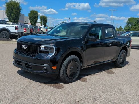 New 2025 Ford Maverick Lobo image 4