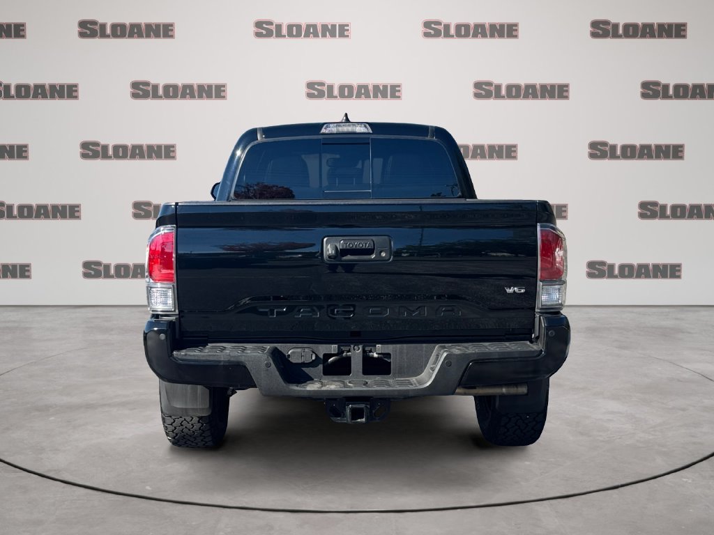 Used 2022 Toyota Tacoma TRD Sport w/ TRD Premium Sport Package AWD/4WD image 4