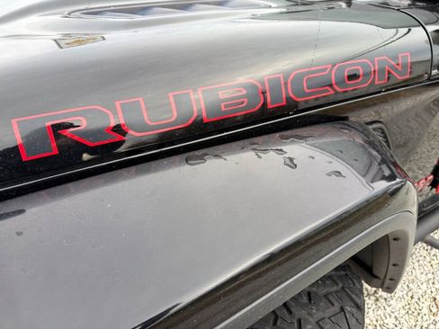 Used 2020 Jeep Gladiator Rubicon w/ Advanced Safety Group image 15