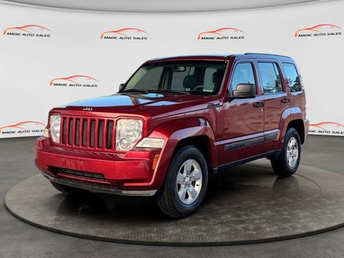 Used 2012 Jeep Liberty Sport w/ Driver Convenience Group AWD/4WD image 2