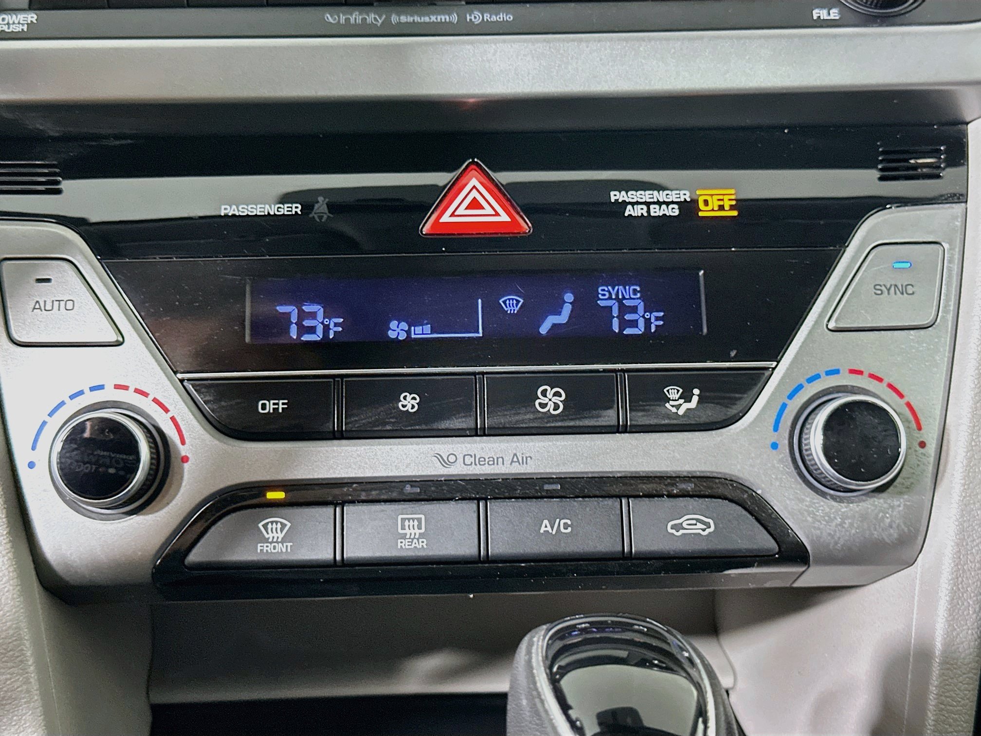 Used 2017 Hyundai Elantra Limited w/ Limited Tech Package 04 FWD image 24