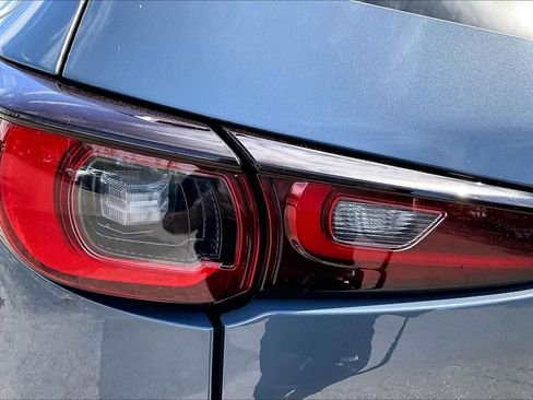 Used 2023 MAZDA CX-5 Carbon Edition image 29