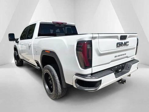 Used 2025 GMC Sierra 2500 AT4 w/ AT4 Premium Plus Package AWD/4WD image 5