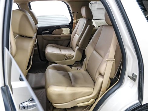 Used 2014 GMC Yukon Denali RWD image 49