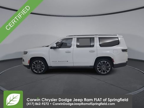Used 2022 Jeep Grand Wagoneer Series III w/ Rear Seat Video Group 1 AWD/4WD image 9