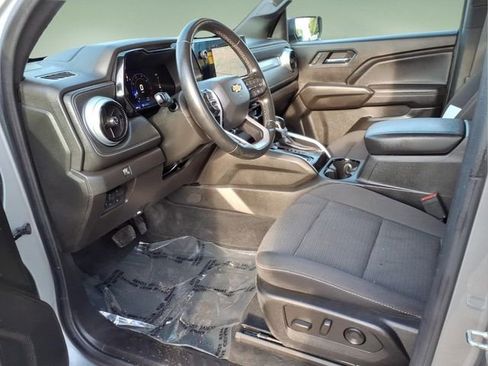 Used 2023 Chevrolet Colorado LT w/ LT Convenience Package II AWD/4WD image 11