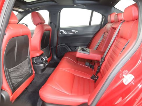 Used 2024 Alfa Romeo Giulia Veloce image 57