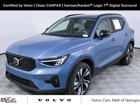 Certified 2025 Volvo XC40 B5 Plus image 1