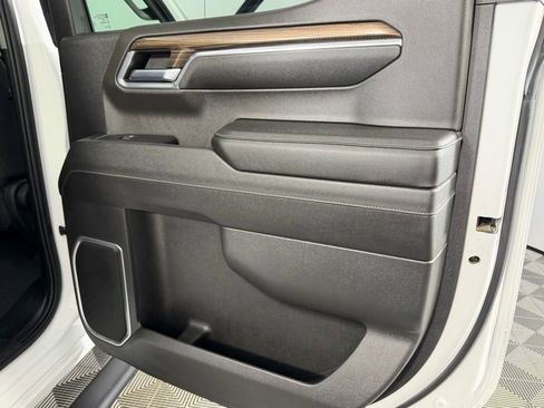 Used 2024 Chevrolet Silverado 1500 LT image 26