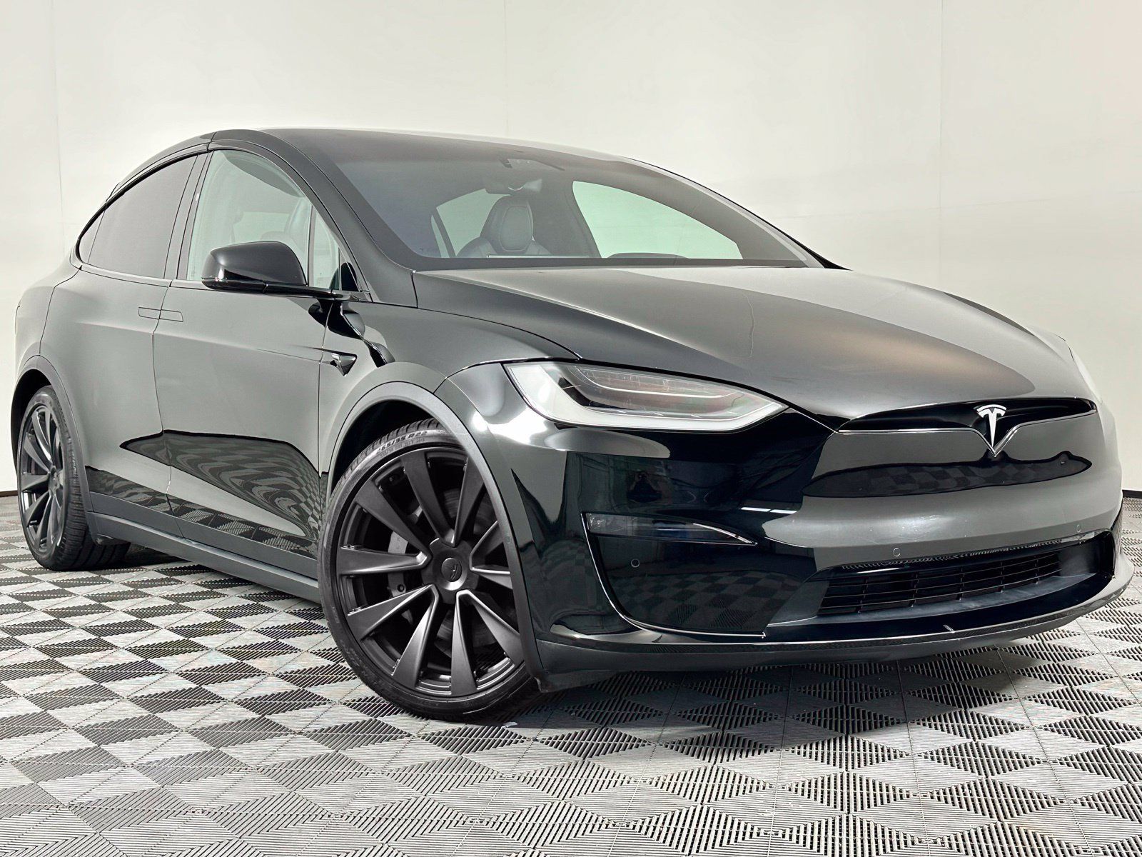 Used 2022 Tesla Model X Plaid AWD/4WD image 1