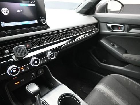 Used 2022 Honda Civic Sport image 28