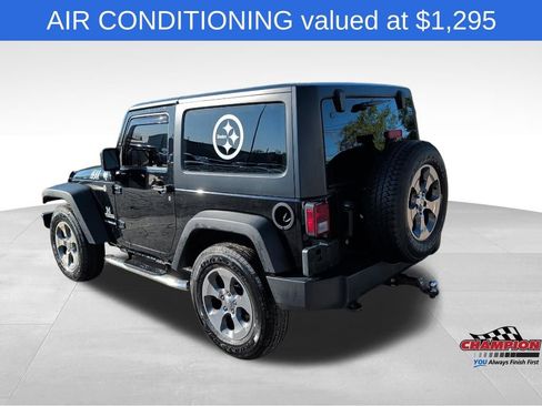 Used 2017 Jeep Wrangler Sport AWD/4WD image 3