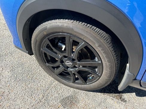 Used 2023 Nissan Kicks SR w/ SR Premium Package image 26