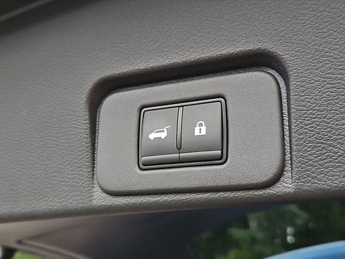 Certified 2023 Nissan Rogue SV w/ SV Premium B Package AWD/4WD image 30