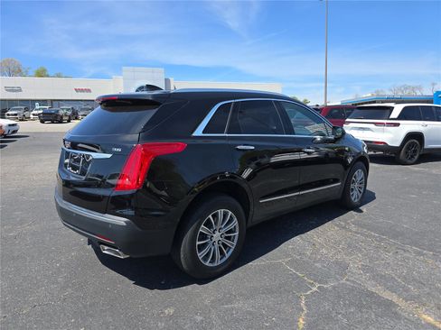 Used 2019 Cadillac XT5 Luxury image 3