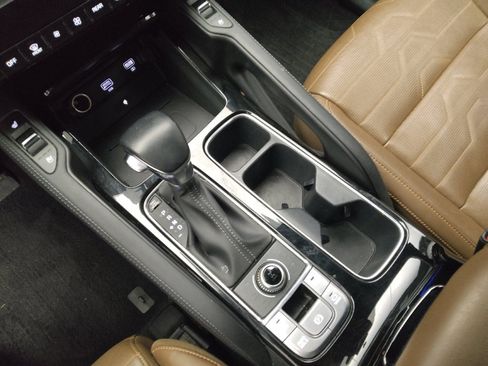 Used 2022 Kia Telluride SX w/ SX Prestige Package image 26