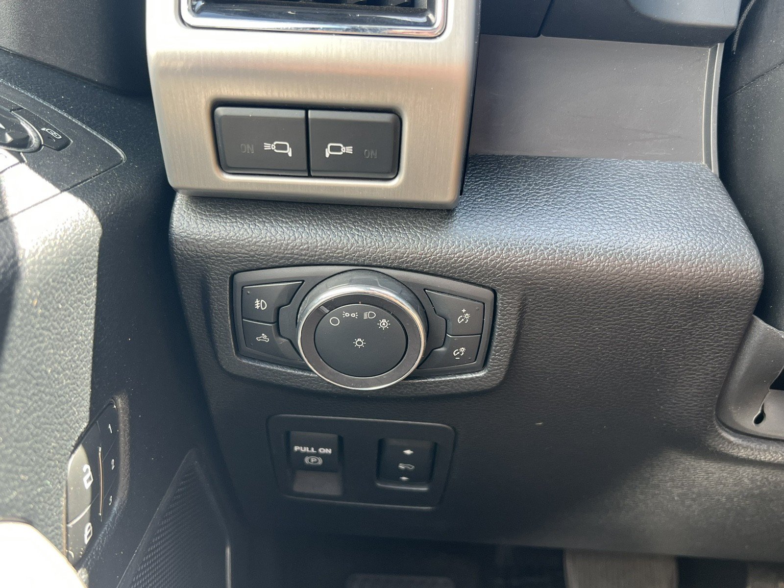 Used 2019 Ford F150 Platinum RWD image 28