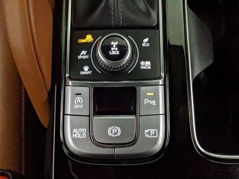 Used 2025 Kia Telluride SX X-Line AWD/4WD image 17