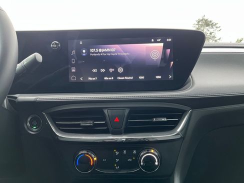 Used 2025 Buick Encore GX Preferred image 21