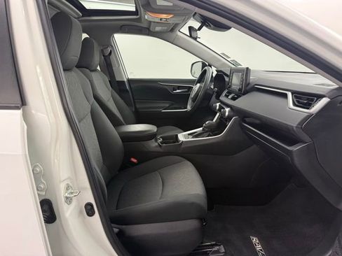 Used 2020 Toyota RAV4 XLE w/ Convenience Package image 33