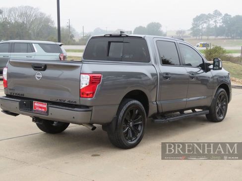 Used 2023 Nissan Titan SV w/ SV Convenience Package image 6