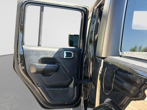 Used 2022 Jeep Gladiator Sport AWD/4WD image 12