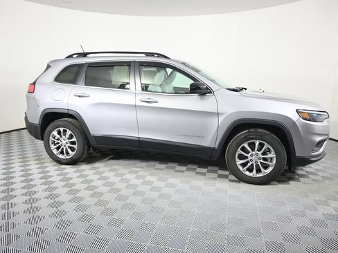 Used 2022 Jeep Cherokee Latitude Lux image 8