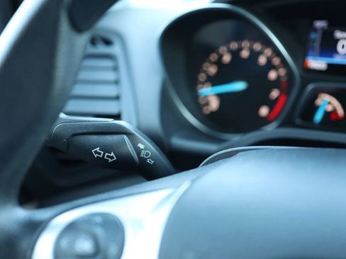 Used 2016 Ford Escape SE image 19