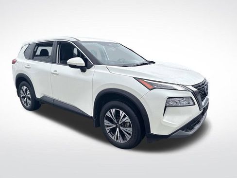 Used 2023 Nissan Rogue SV image 9