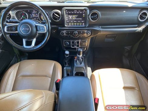 Used 2021 Jeep Wrangler Unlimited Sahara w/ Dual Top Group AWD/4WD image 10