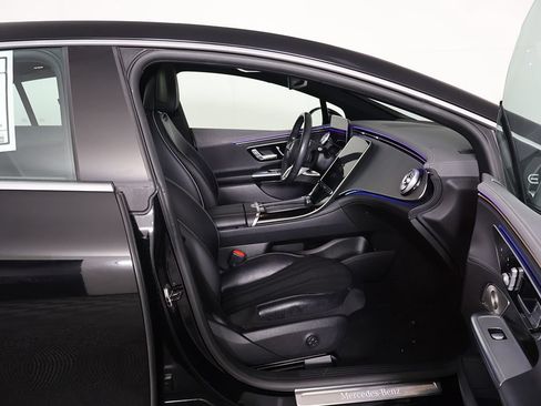 Used 2023 Mercedes-Benz EQE 500 4MATIC Sedan w/ Exclusive Trim Package image 30