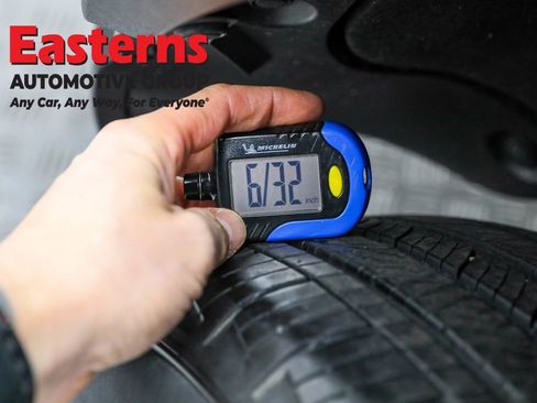 Used 2021 Toyota RAV4 LE image 28