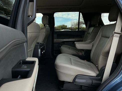 Used 2020 Ford Expedition XLT w/ Equipment Group 202A image 11