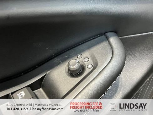 New 2025 Jeep Grand Cherokee Altitude AWD/4WD image 29