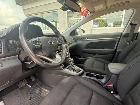 Used 2020 Hyundai Elantra Value Edition w/ Winter Weather Package FWD image 10