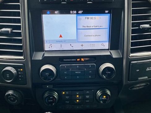 Used 2017 Ford F150 Raptor w/ Equipment Group 802A Luxury image 16