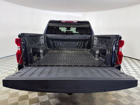 Used 2023 Chevrolet Silverado 1500 LT AWD/4WD image 18