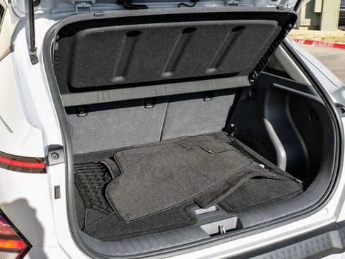 Used 2025 Hyundai Kona SEL image 46