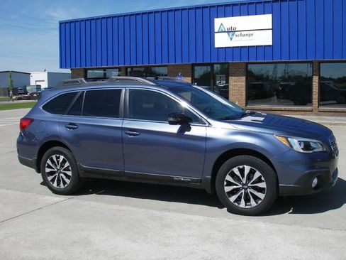 Used 2015 Subaru Outback 2.5i Limited w/ Protection Package #1 AWD/4WD image 3