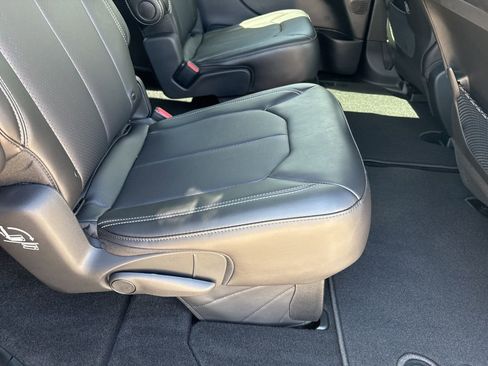 New 2026 Chrysler Voyager LX FWD image 28