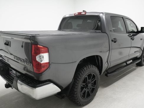 Used 2020 Toyota Tundra SR5 w/ SR5 Leather Package AWD/4WD image 4