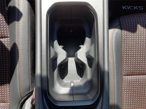 New 2026 Nissan Kicks SR image 13